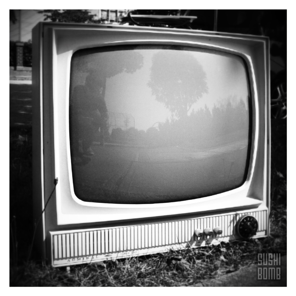 abandoned_tv_retro_random