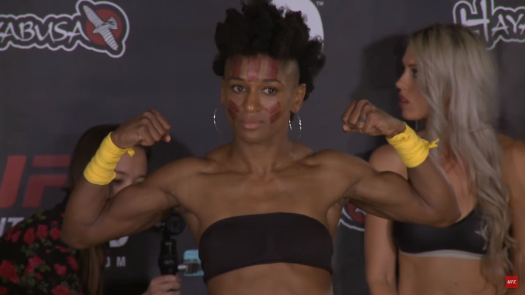 invicta_fc_16_cosplay_weighin8